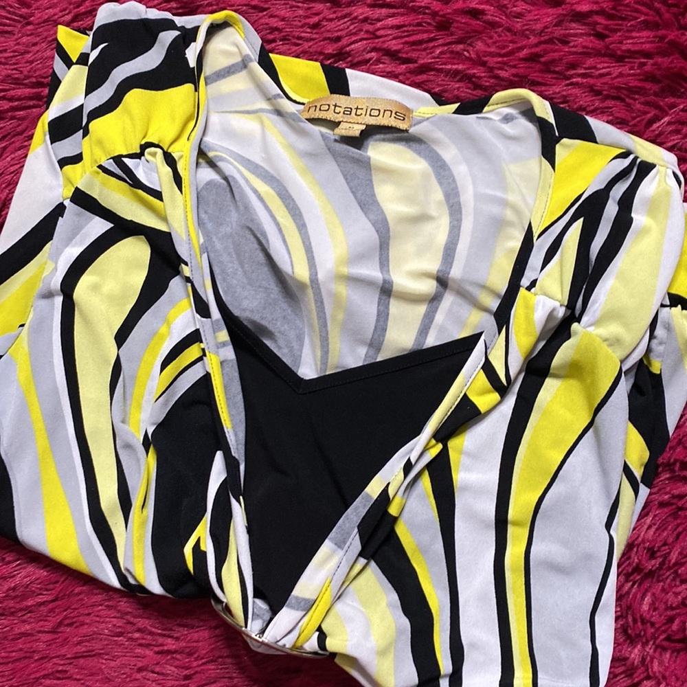 Grey, yellow, and black blouse - Picture 13 of 14